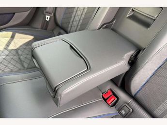 Volkswagen Passat 2.0 TSI R-Line 5dr DSG