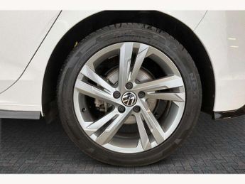 Volkswagen Golf 1.5 eTSI 150 R-Line 5dr DSG
