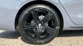 SEAT Leon 1.5 eTSI 150 FR Black Edition 5dr DSG [DAP]