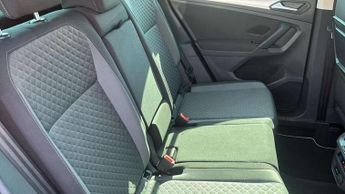 Volkswagen Tiguan 2.0 TDi 150 4Motion R-Line Tech 5dr DSG