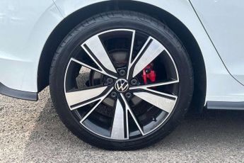 Volkswagen Golf 2.0 TDI 200 GTD 5dr DSG