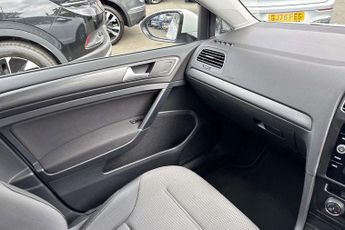 Volkswagen Golf 1.6 TDI SE 5dr DSG