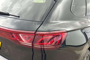 Volkswagen Touareg 3.0 V6 TDI 4Motion 286 Final Edition 5dr Tip Auto