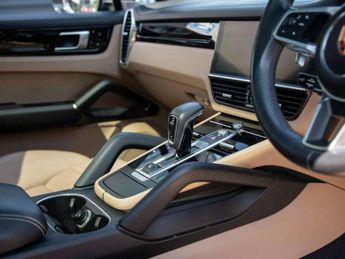 Porsche Cayenne E-Hybrid 5dr Tiptronic S