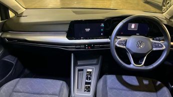 Volkswagen Golf 1.5 eTSI 150 Life 5dr DSG