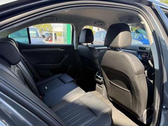Skoda Superb 2.0 TDI CR SE L 5dr DSG