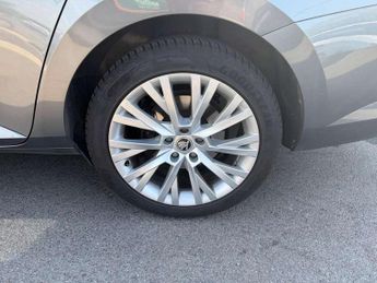 Skoda Superb 2.0 TDI CR SE L 5dr DSG