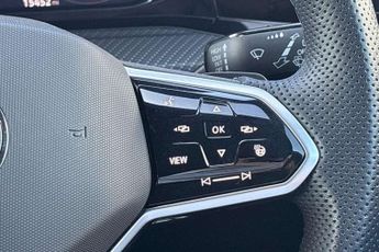 Volkswagen Golf 1.5 eTSI 150 R-Line 5dr DSG