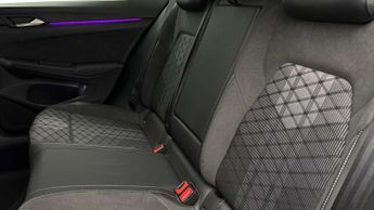 Volkswagen Golf 1.5 eTSI 150 R-Line 5dr DSG