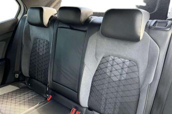 Volkswagen Golf 1.5 eTSI 150 R-Line 5dr DSG