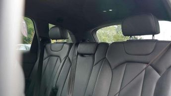 Audi Q7 50 TDI Quattro S Line 5dr Tiptronic