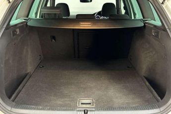 Volkswagen Golf 2.0 TSI R 5dr DSG