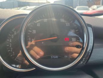 MINI Hatchback 1.5 Cooper Classic II 3dr Auto
