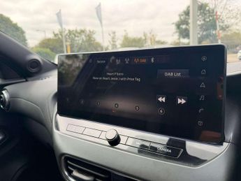 Nissan Juke 1.0 DiG-T N-Connecta 5dr DCT