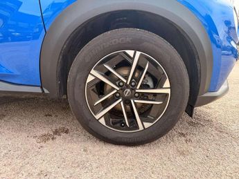 Nissan Juke 1.0 DiG-T N-Connecta 5dr DCT