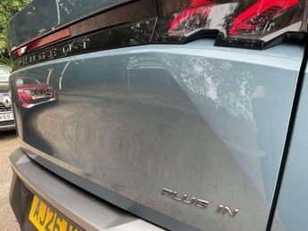 Peugeot 3008 1.6 Plug-in Hybrid 195 GT 5dr Auto