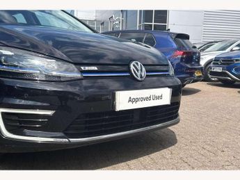 Volkswagen Golf 99kW e-Golf 35kWh 5dr Auto