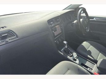 Volkswagen Golf 99kW e-Golf 35kWh 5dr Auto