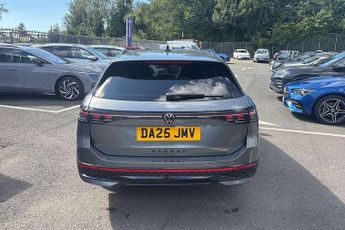 Volkswagen Passat 1.5 TSI eHybrid R-Line 5dr DSG