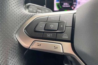 Volkswagen Passat 1.5 TSI eHybrid R-Line 5dr DSG