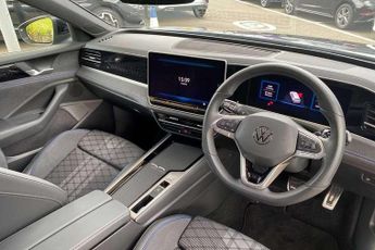 Volkswagen Passat 1.5 TSI eHybrid R-Line 5dr DSG