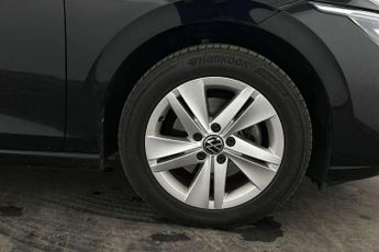 Volkswagen Golf 2.0 TDI Life 5dr DSG