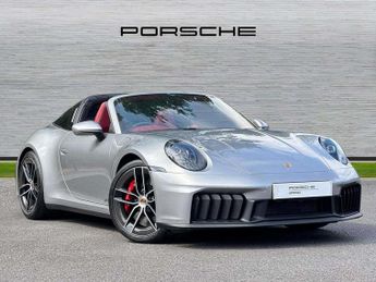 Porsche 911 GTS t-Hybrid 2dr PDK