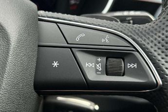 Audi Q3 40 TFSI Quattro S Line 5dr S Tronic