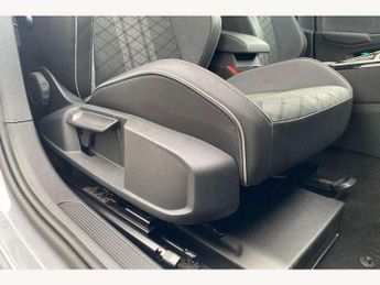 Volkswagen Golf 1.5 eTSI 150 R-Line 5dr DSG