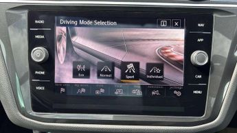 Volkswagen Tiguan 2.0 TDi 150 R-Line 5dr DSG