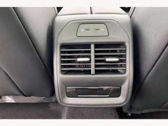 Volkswagen Passat 1.5 TSI eHybrid Elegance 5dr DSG