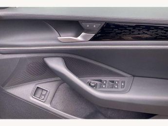 Volkswagen Passat 1.5 TSI eHybrid Elegance 5dr DSG