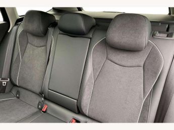 Volkswagen Passat 1.5 TSI eHybrid Elegance 5dr DSG