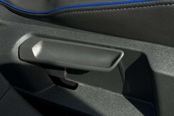 Volkswagen Golf 1.5 eTSI 150 R-Line 5dr DSG