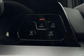 Volkswagen Golf 1.5 eTSI 150 R-Line 5dr DSG