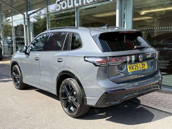 Volkswagen Tiguan 2.0 TDI R-Line 5dr DSG