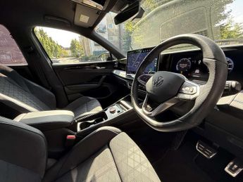 Volkswagen Tiguan 2.0 TDI R-Line 5dr DSG