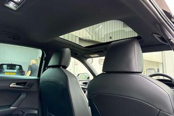 SEAT Leon 1.5 eTSI 115 FR Black Edition 5dr DSG [DAP]