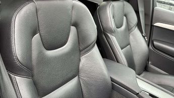 Volvo XC90 2.0 B5D [235] Plus Dark 5dr AWD Geartronic
