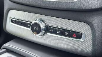 Volvo XC90 2.0 B5D [235] Plus Dark 5dr AWD Geartronic