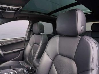 Porsche Macan 5dr PDK