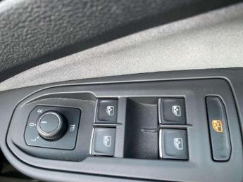 Volkswagen Golf 1.5 eTSI 150 R-Line 5dr DSG