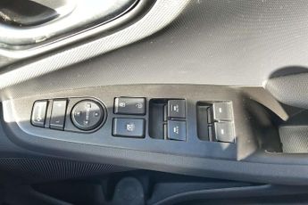 Hyundai IONIQ 1.6 GDi Hybrid Premium 5dr DCT