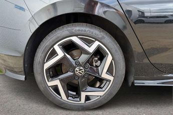 Volkswagen Golf 2.0 TDI 150 R-Line 5dr DSG