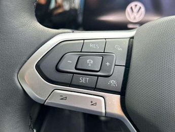 Volkswagen Golf 1.5 eTSI Style 5dr DSG