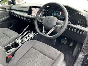 Volkswagen Golf 1.5 eTSI Style 5dr DSG