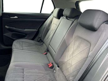 Volkswagen Golf 1.5 eTSI Style 5dr DSG