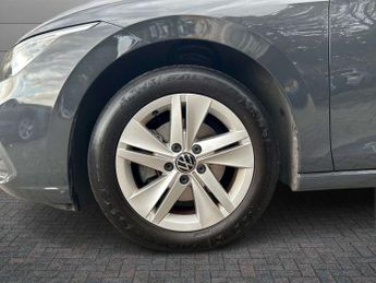 Volkswagen Golf Estate 1.5 eTSI Life 5dr DSG