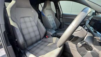 Volkswagen Golf 1.4 TSI GTE 5dr DSG