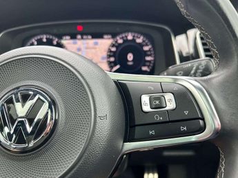 Volkswagen Golf 1.5 TSI EVO 150 R-Line 5dr DSG